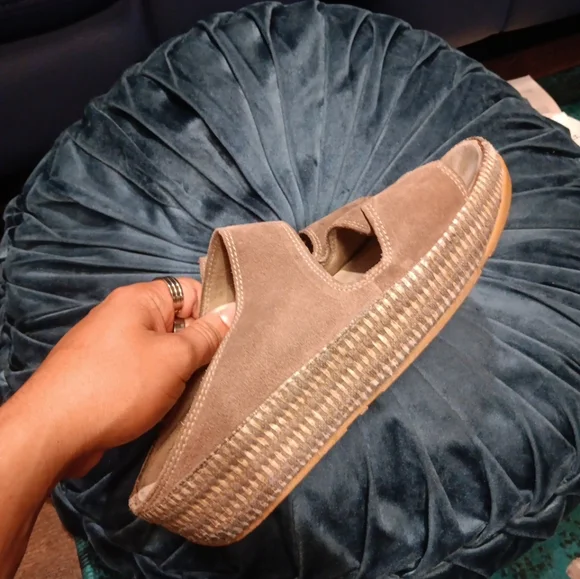 Fitflop Tan Sandals Comfortable Leather Design Size 7 - Picture 3 of 6